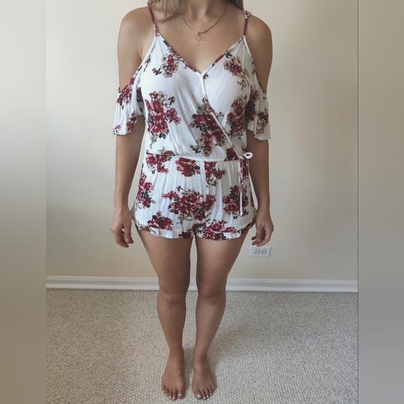 Ambiance Floral Romper - Picture 1 of 8